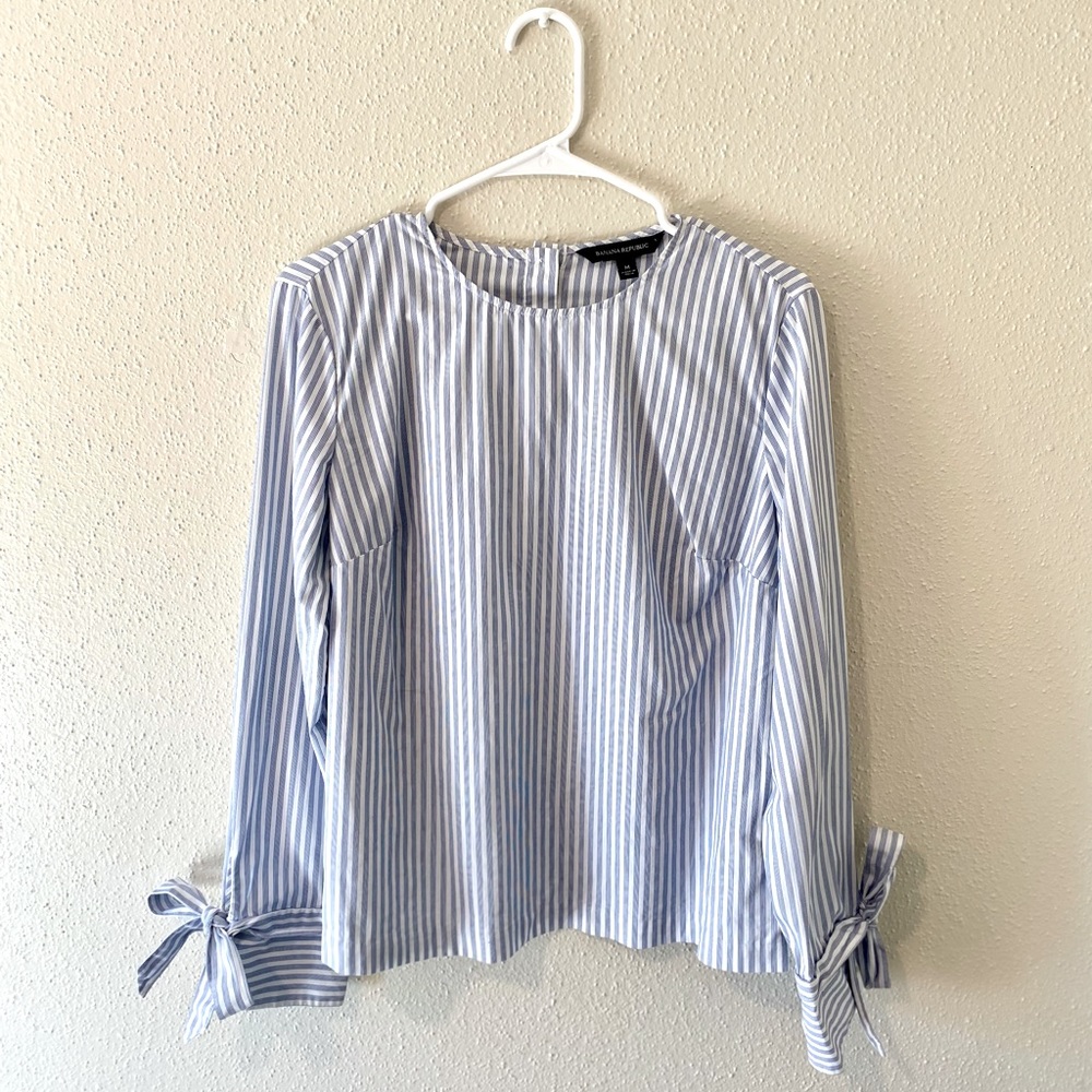 Banana Republic Blue and White Vertical Stripe Poplin Shirt